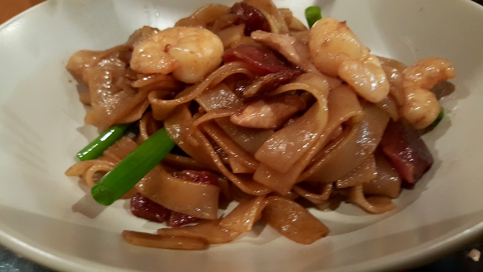 Char Kway Teow (炒果条)
