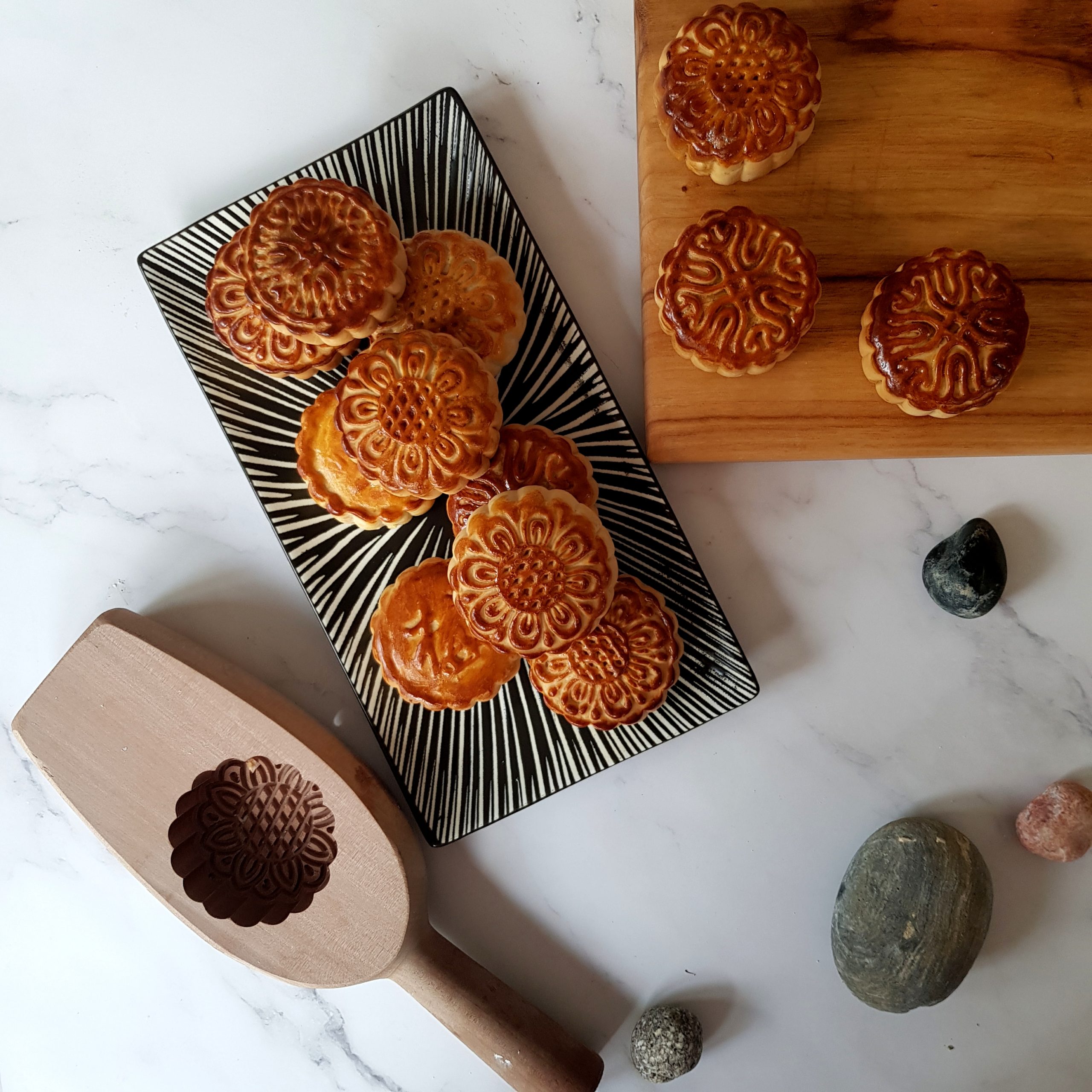 Traditional Baked Mooncakes (广式月饼）